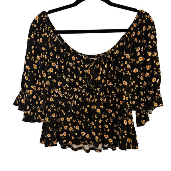 Wesley & Belle semi cropped top - Large - Picture 1 of 1